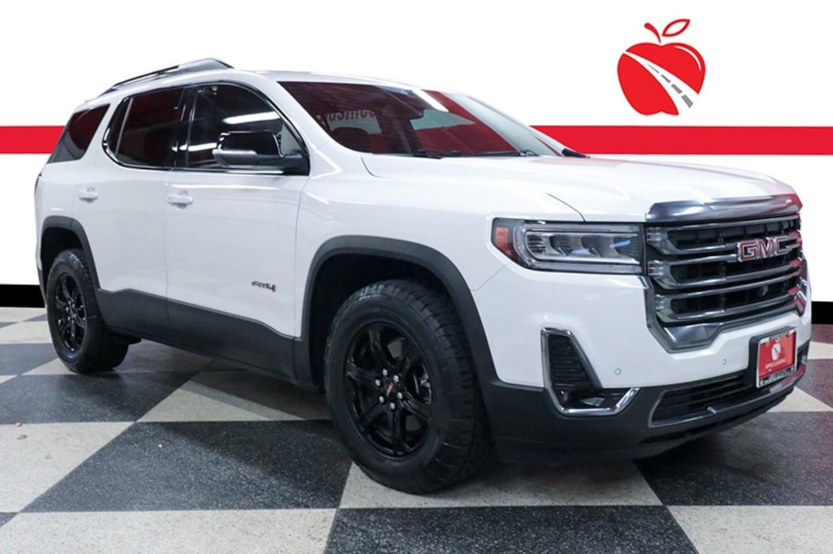 2023 GMC Acadia AT4