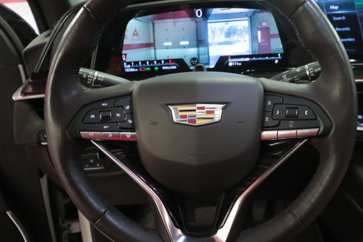 Cadillac Escalade photo 13