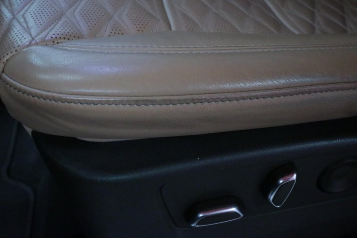 Cadillac Escalade photo 16
