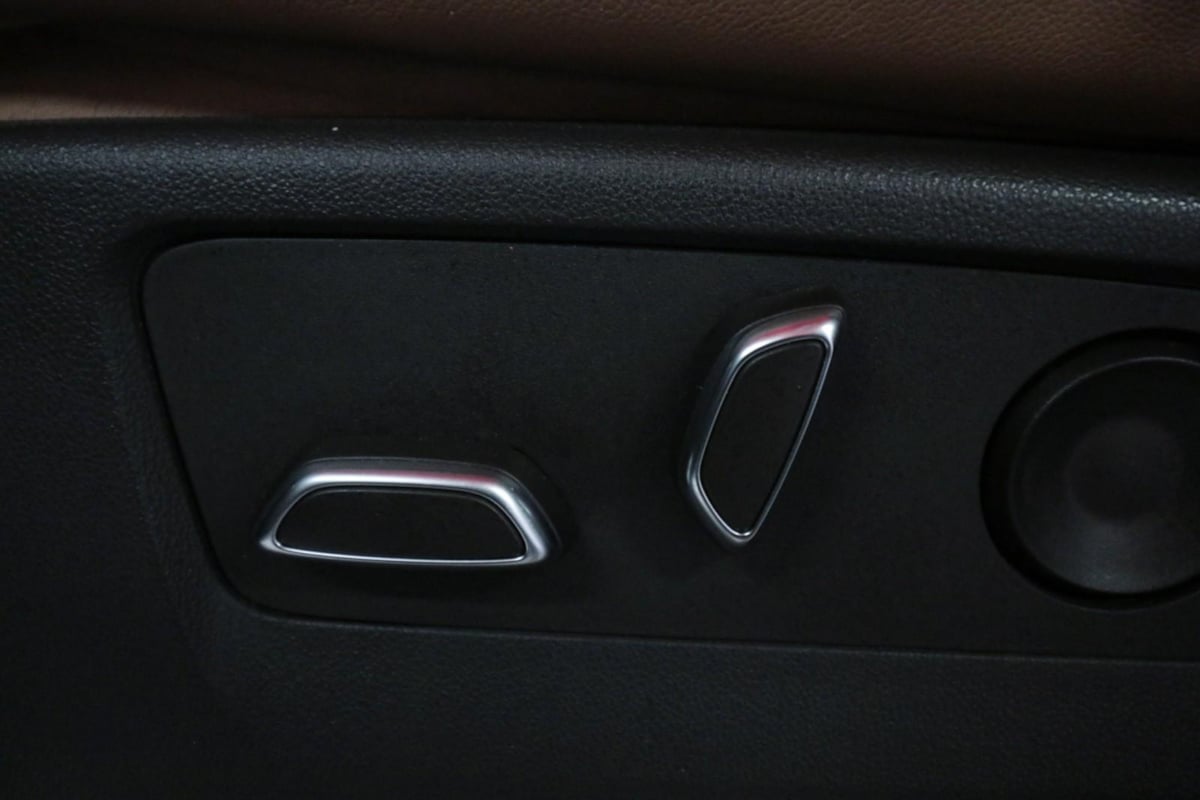 Cadillac Escalade photo 17