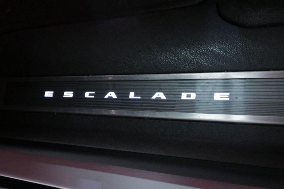 Cadillac Escalade photo 18