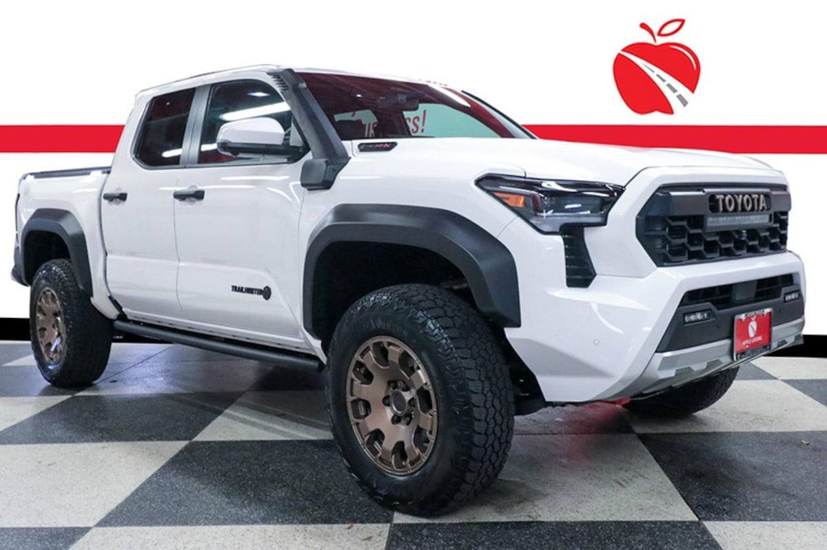 2025 Toyota Tacoma 4WD Trailhunter Hybrid