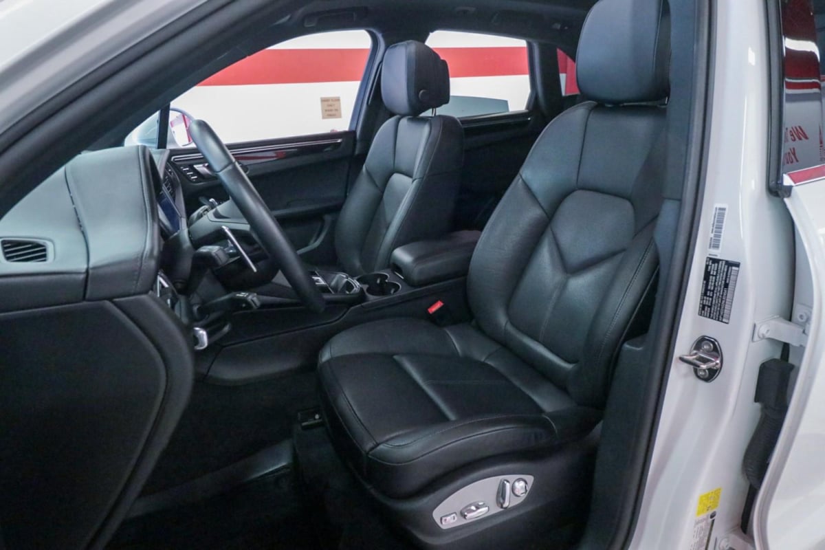 Porsche Macan photo 11