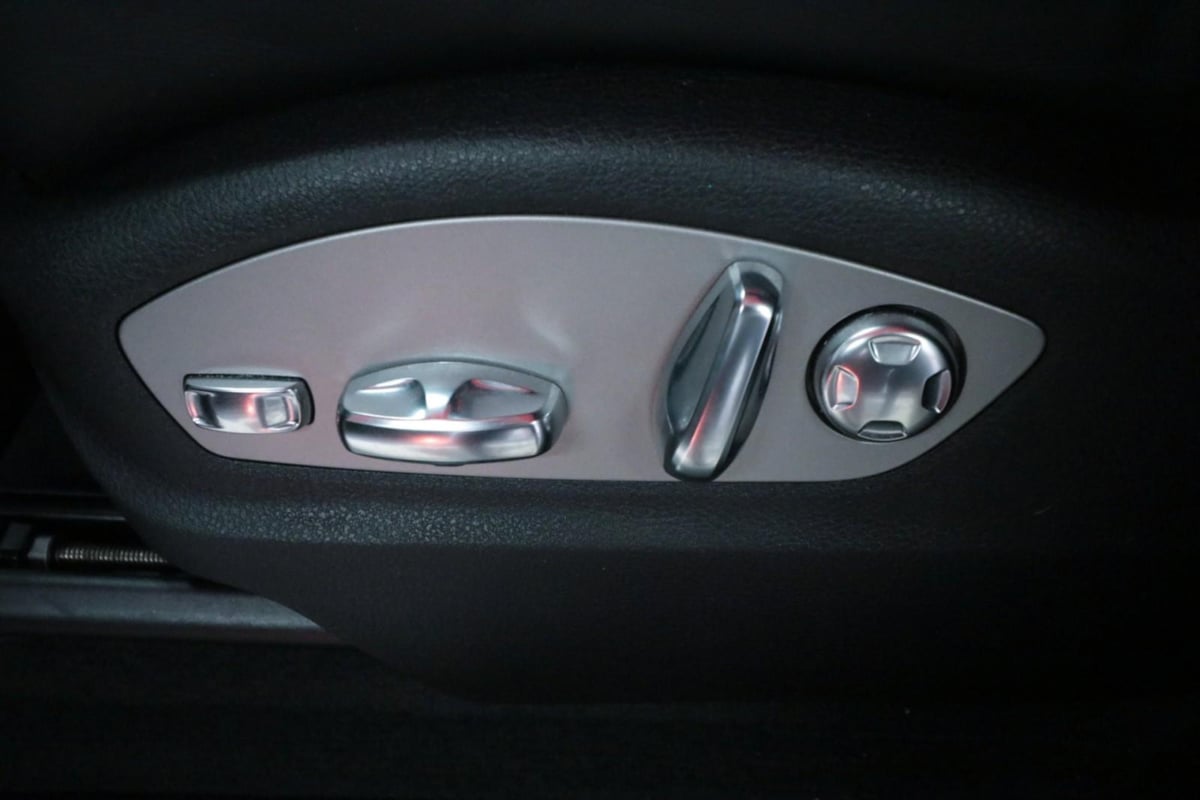 Porsche Macan photo 14
