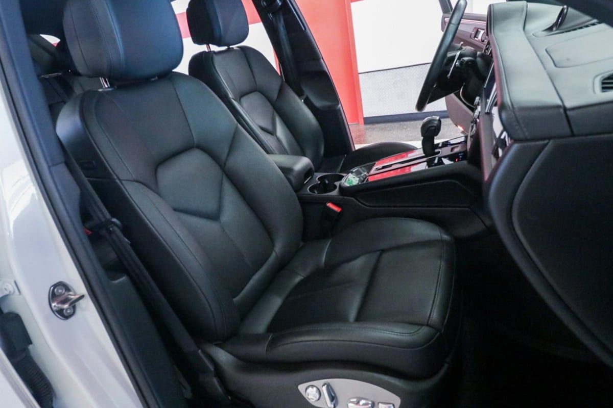 Porsche Macan photo 34