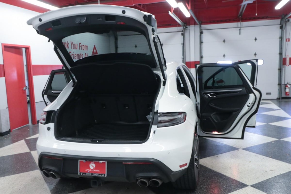 Porsche Macan photo 37