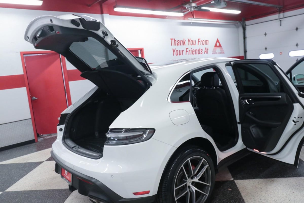 Porsche Macan photo 38