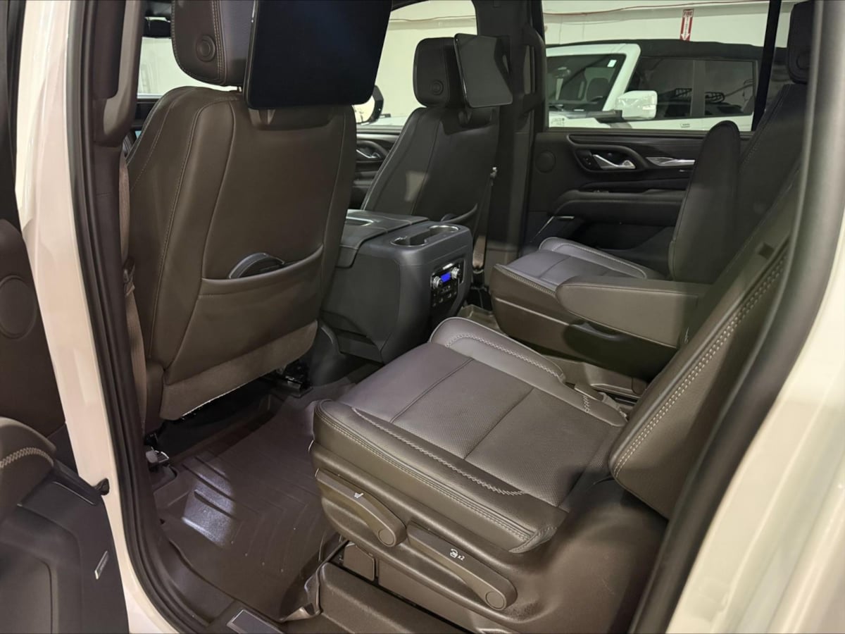 GMC Yukon XL photo 4