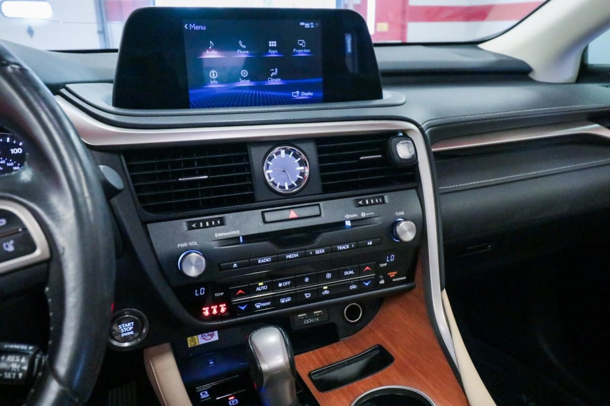 Lexus RX photo 20