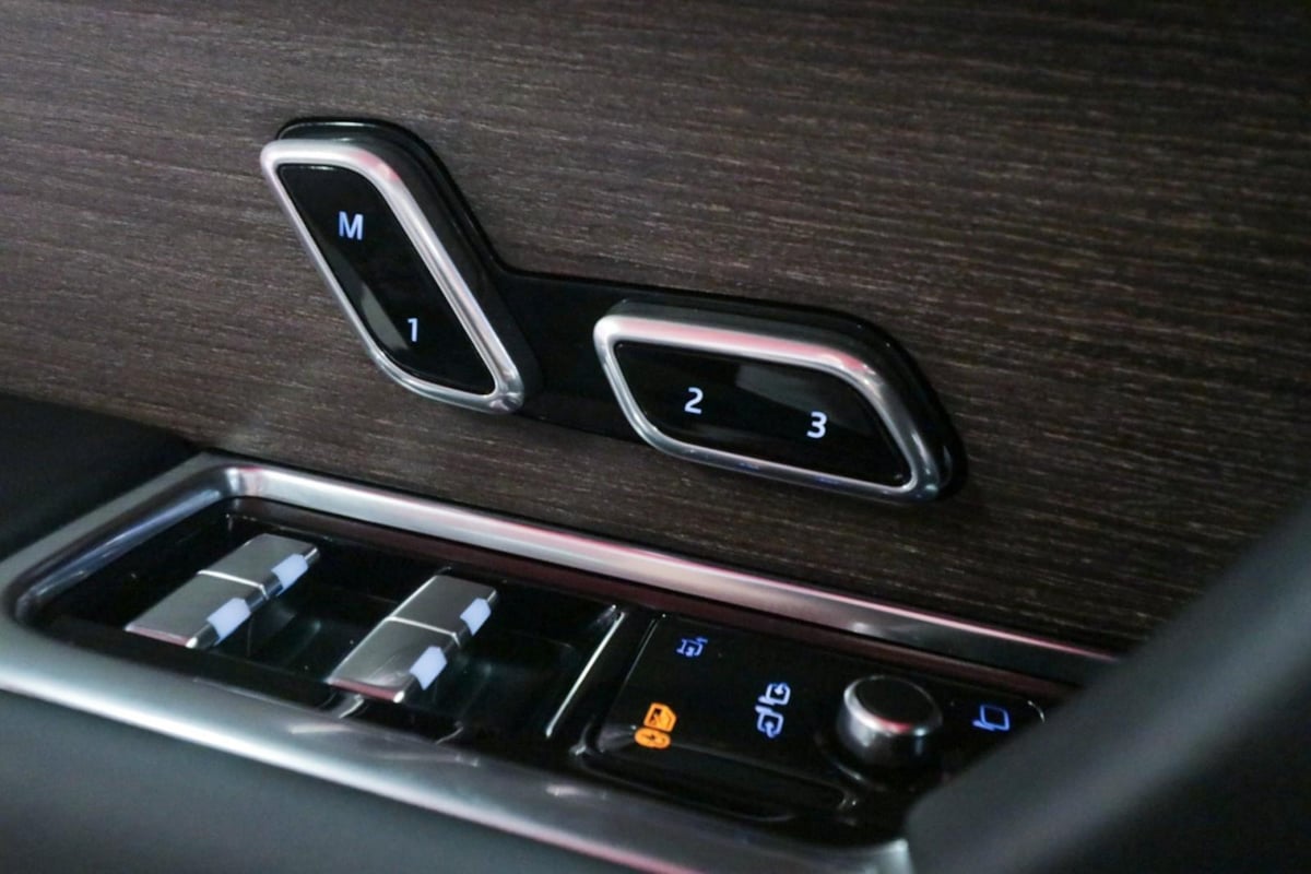 Land Rover Range Rover photo 16