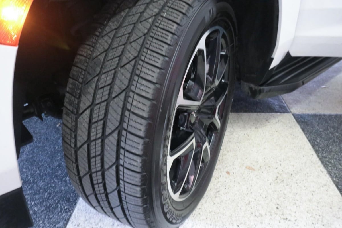 Chevrolet Tahoe photo 9
