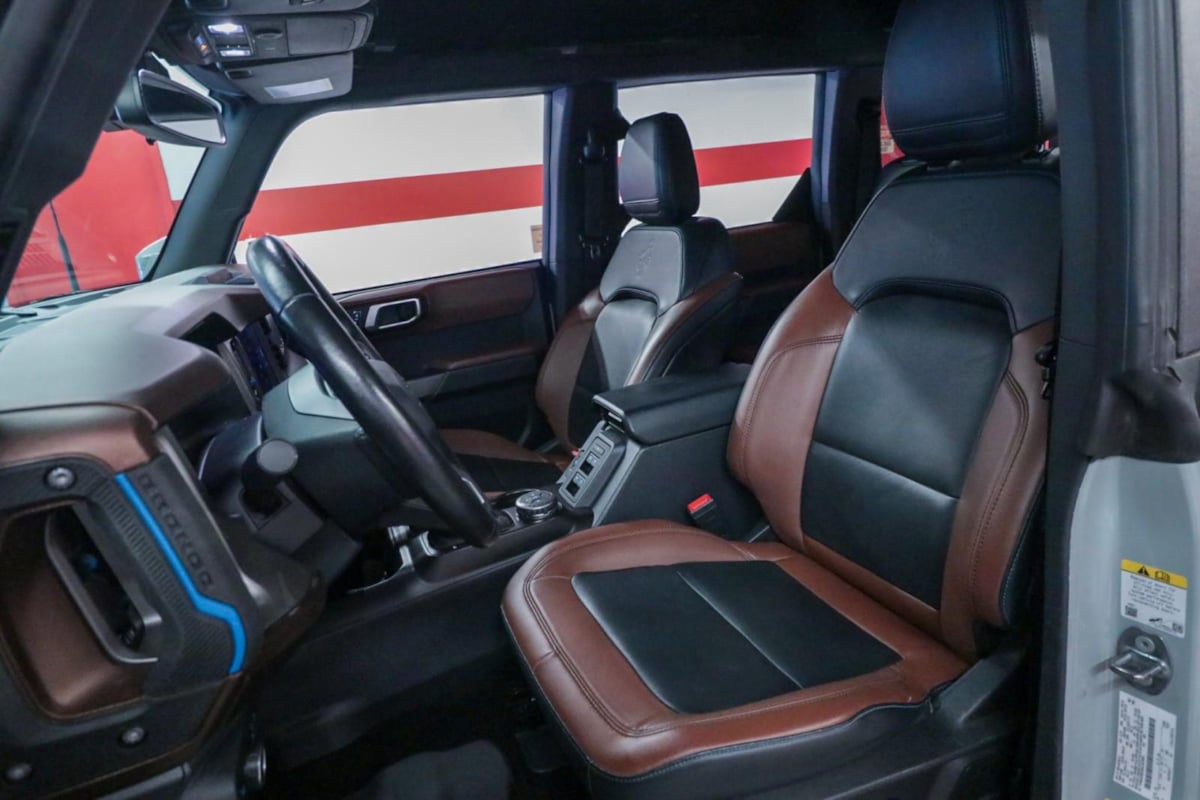 Ford Bronco photo 4