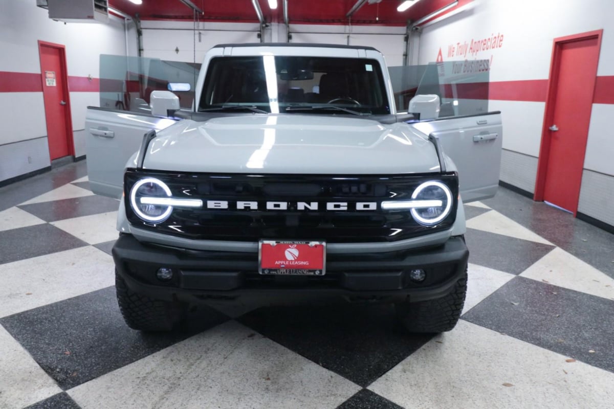 Ford Bronco photo 23