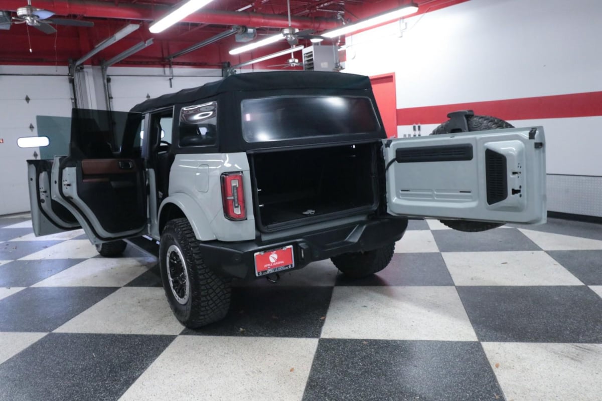 Ford Bronco photo 24
