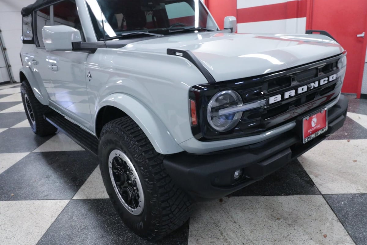 Ford Bronco photo 30