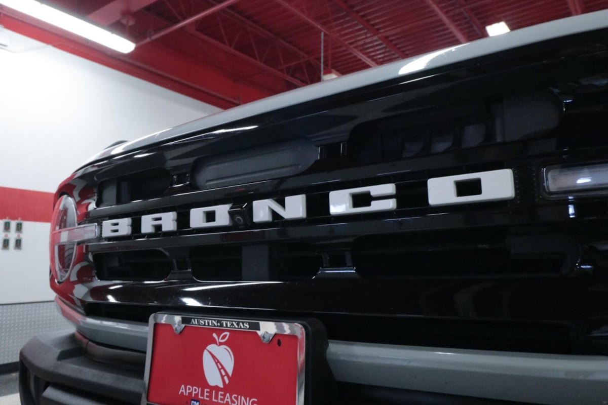 Ford Bronco photo 32