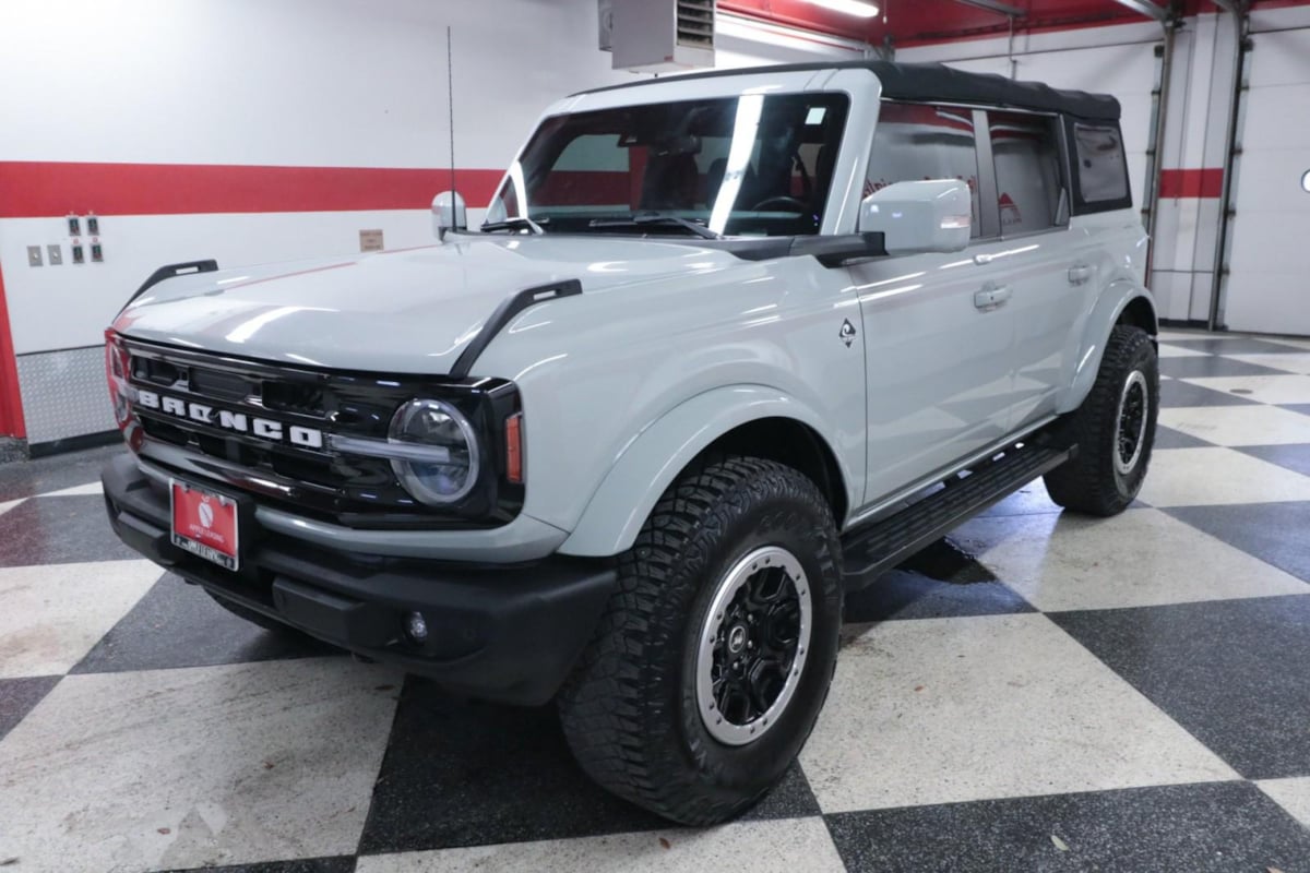 Ford Bronco photo 33