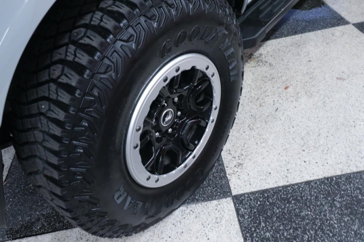 Ford Bronco photo 34