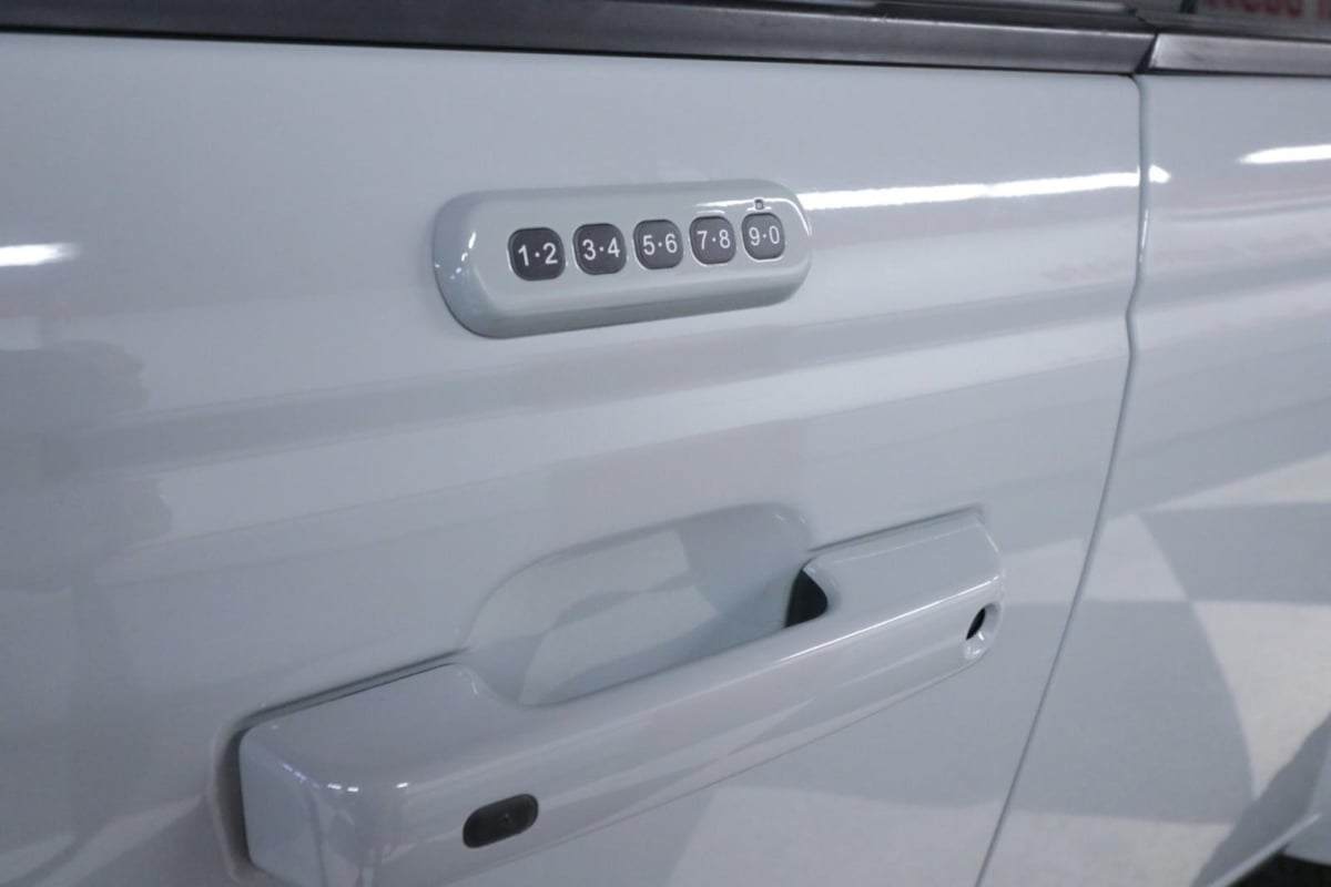 Ford Bronco photo 37