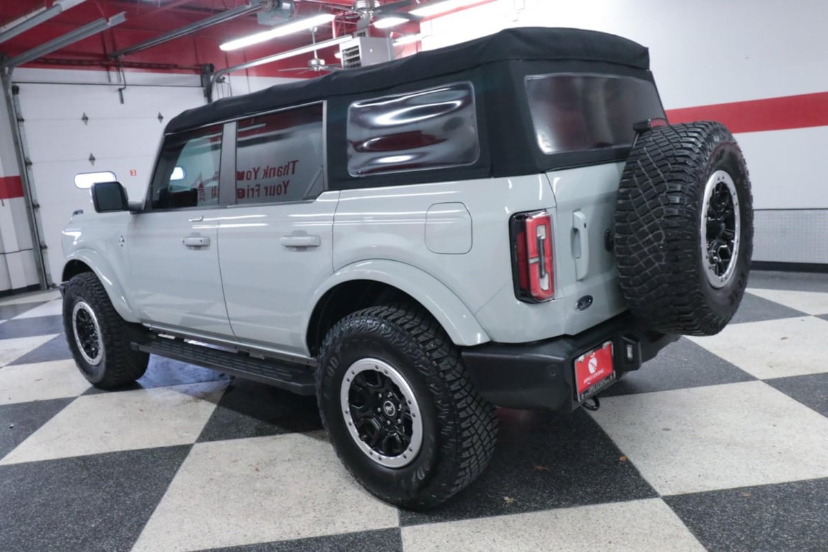 Ford Bronco photo 39