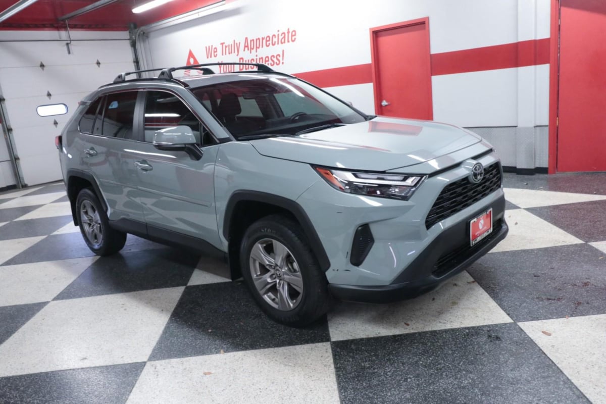 Toyota RAV4 photo 3