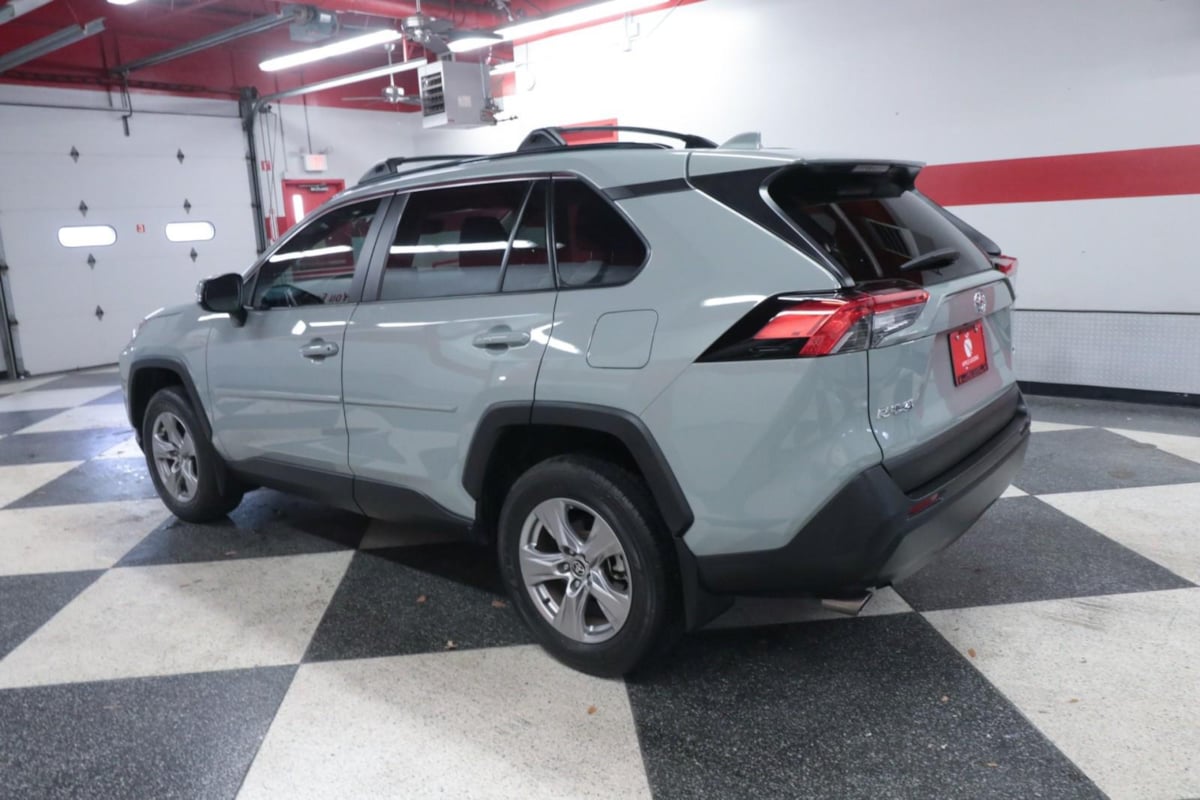 Toyota RAV4 photo 6