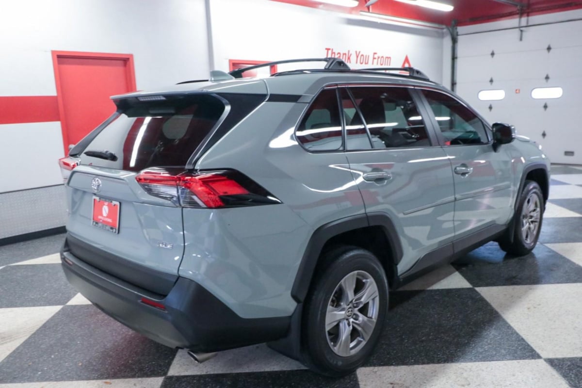 Toyota RAV4 photo 7
