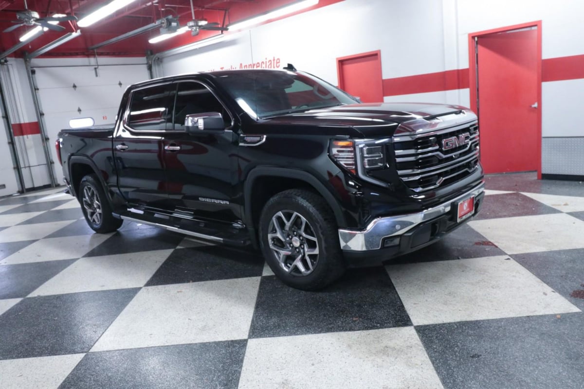 GMC Sierra photo 3