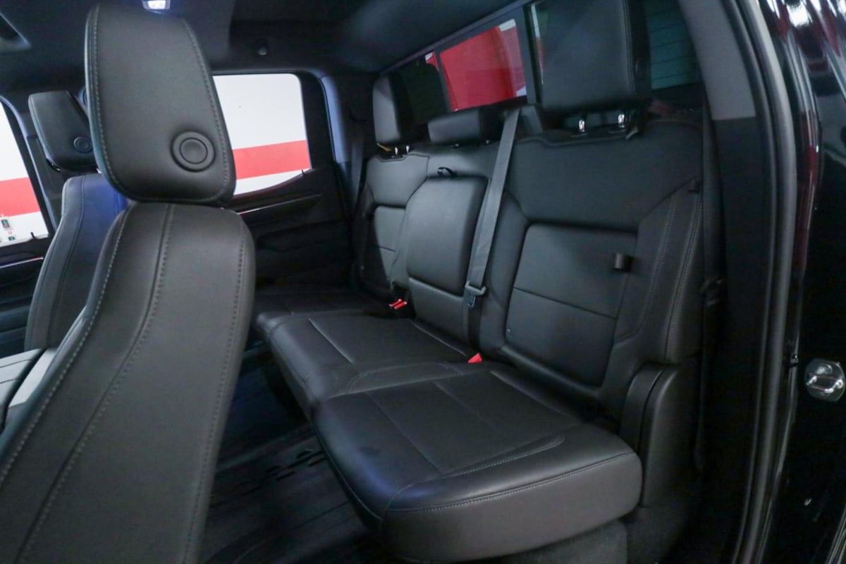 GMC Sierra photo 13