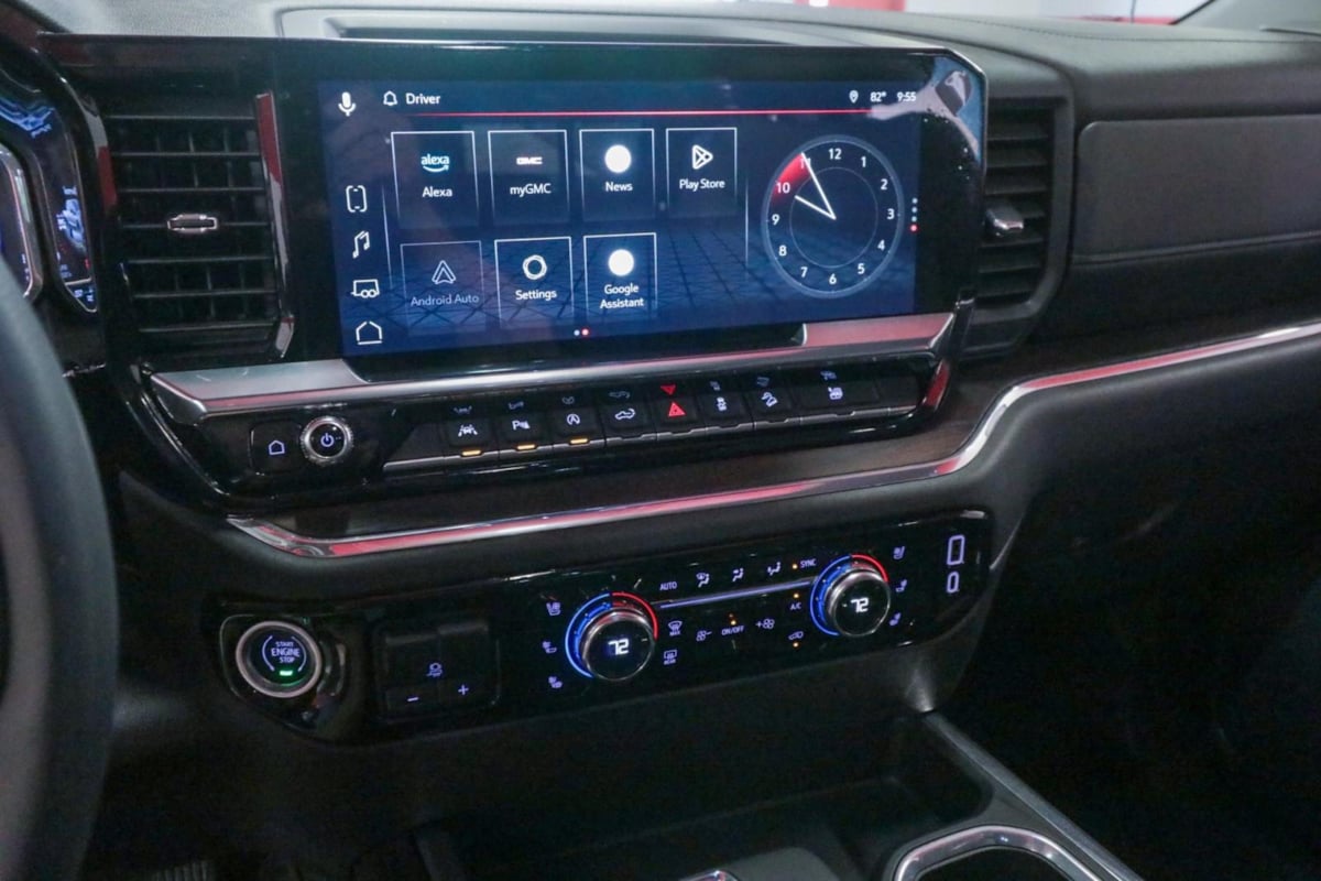 GMC Sierra photo 21