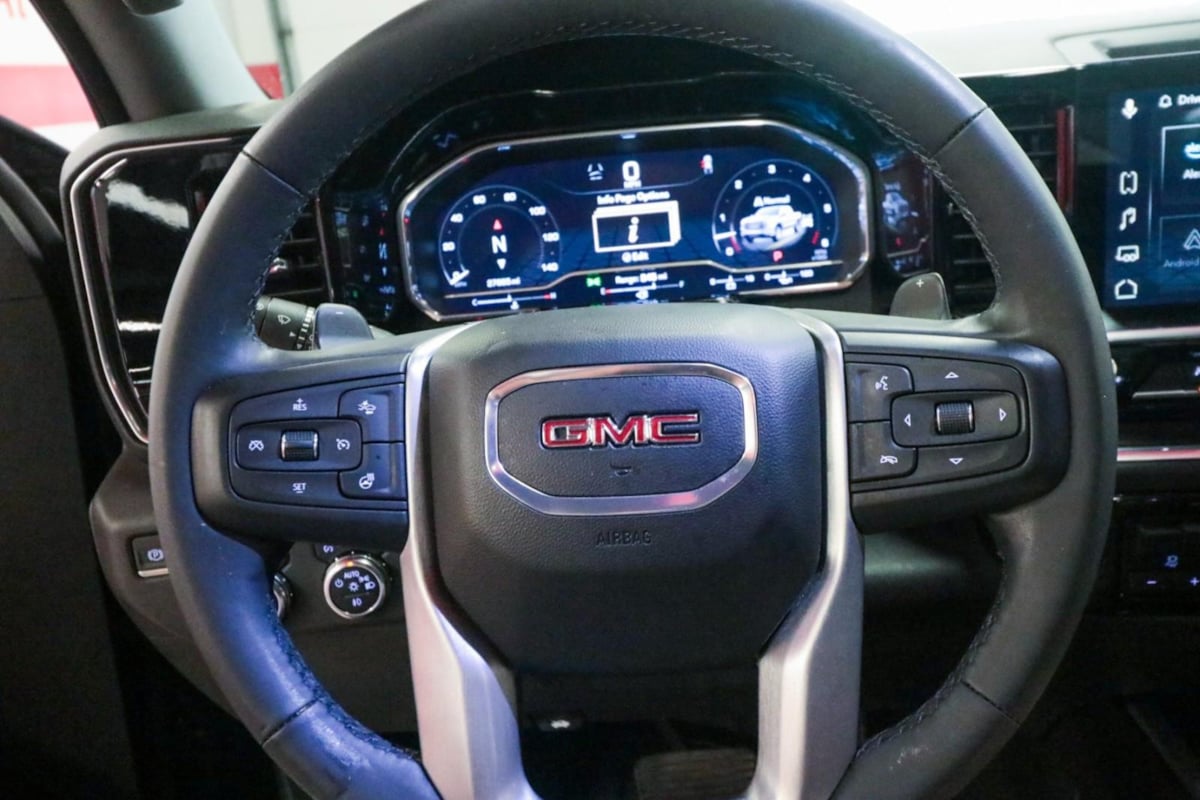 GMC Sierra photo 27