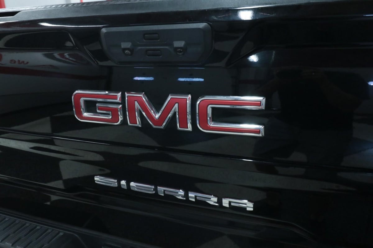 GMC Sierra photo 37