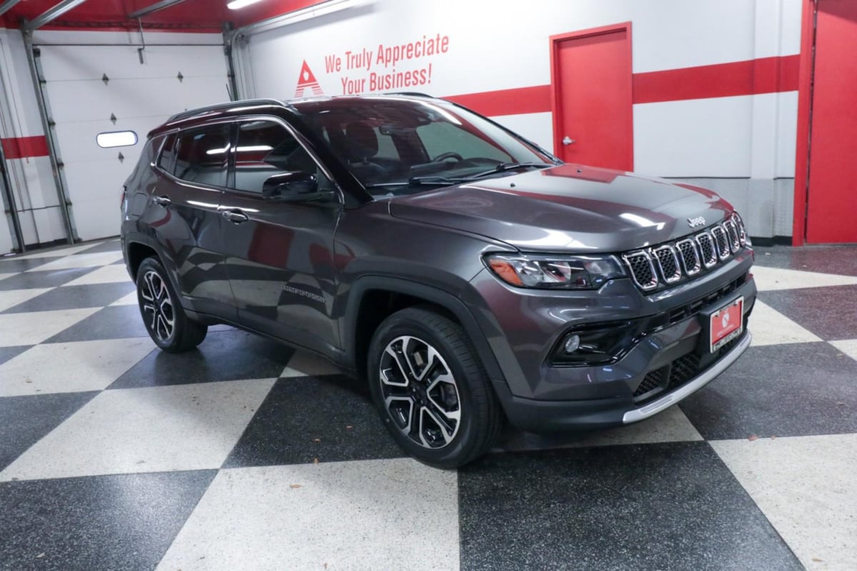 Jeep Compass photo 2