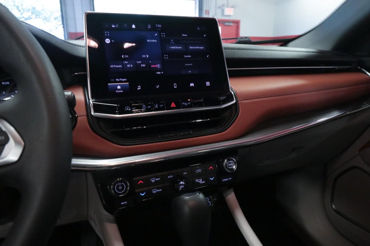 Jeep Compass photo 10