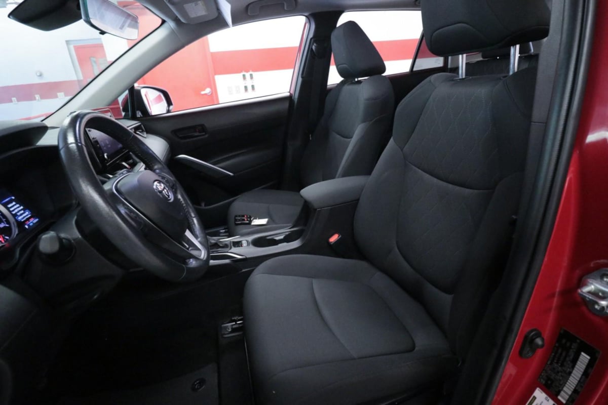 Toyota Corolla Cross photo 10