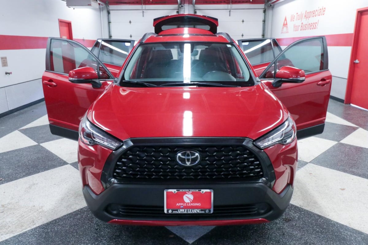 Toyota Corolla Cross photo 24