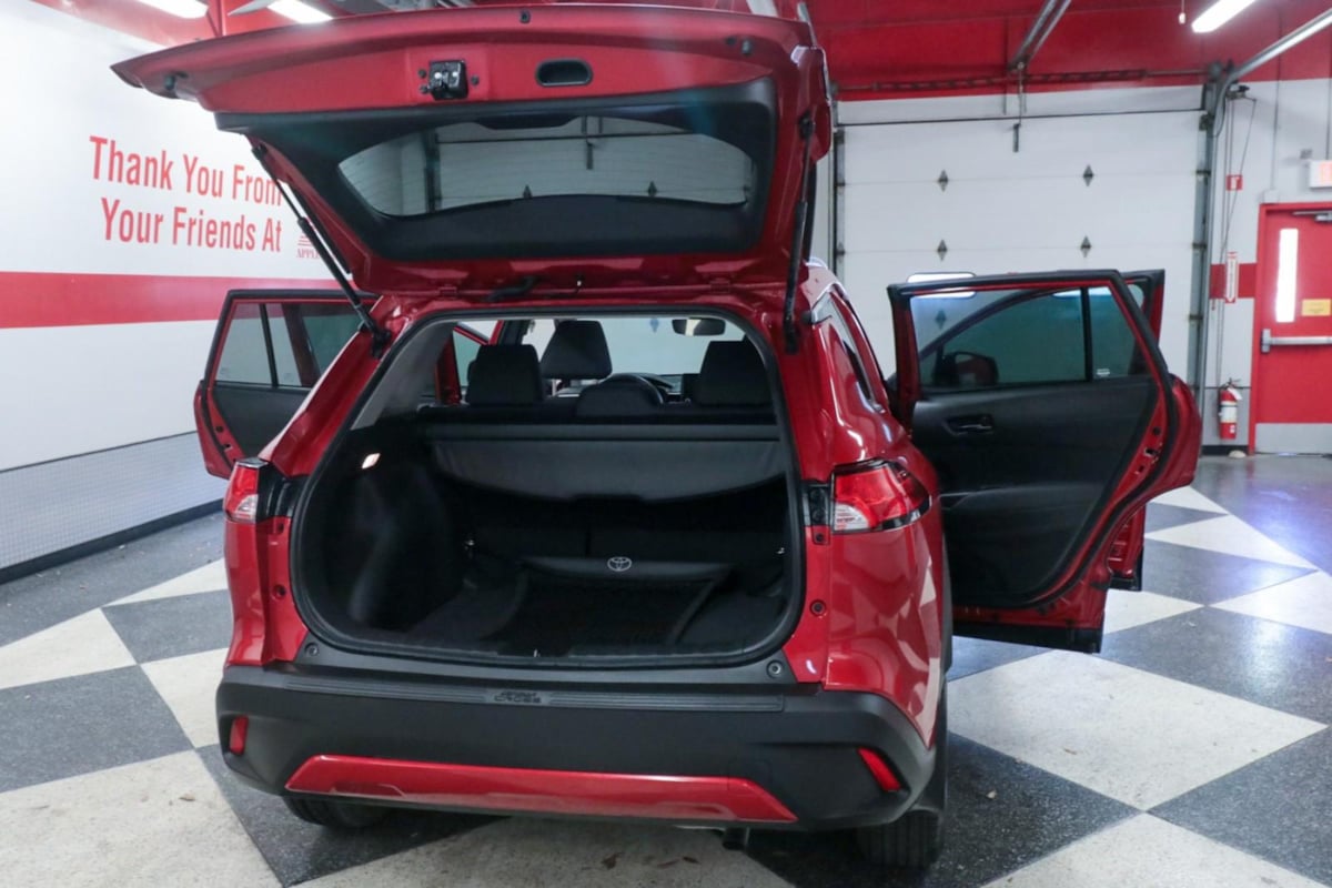 Toyota Corolla Cross photo 25