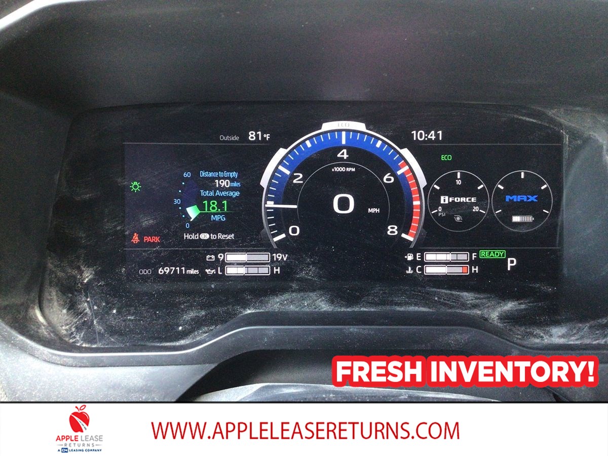 Toyota Sequoia photo 8