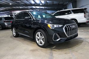2022 Audi Q3