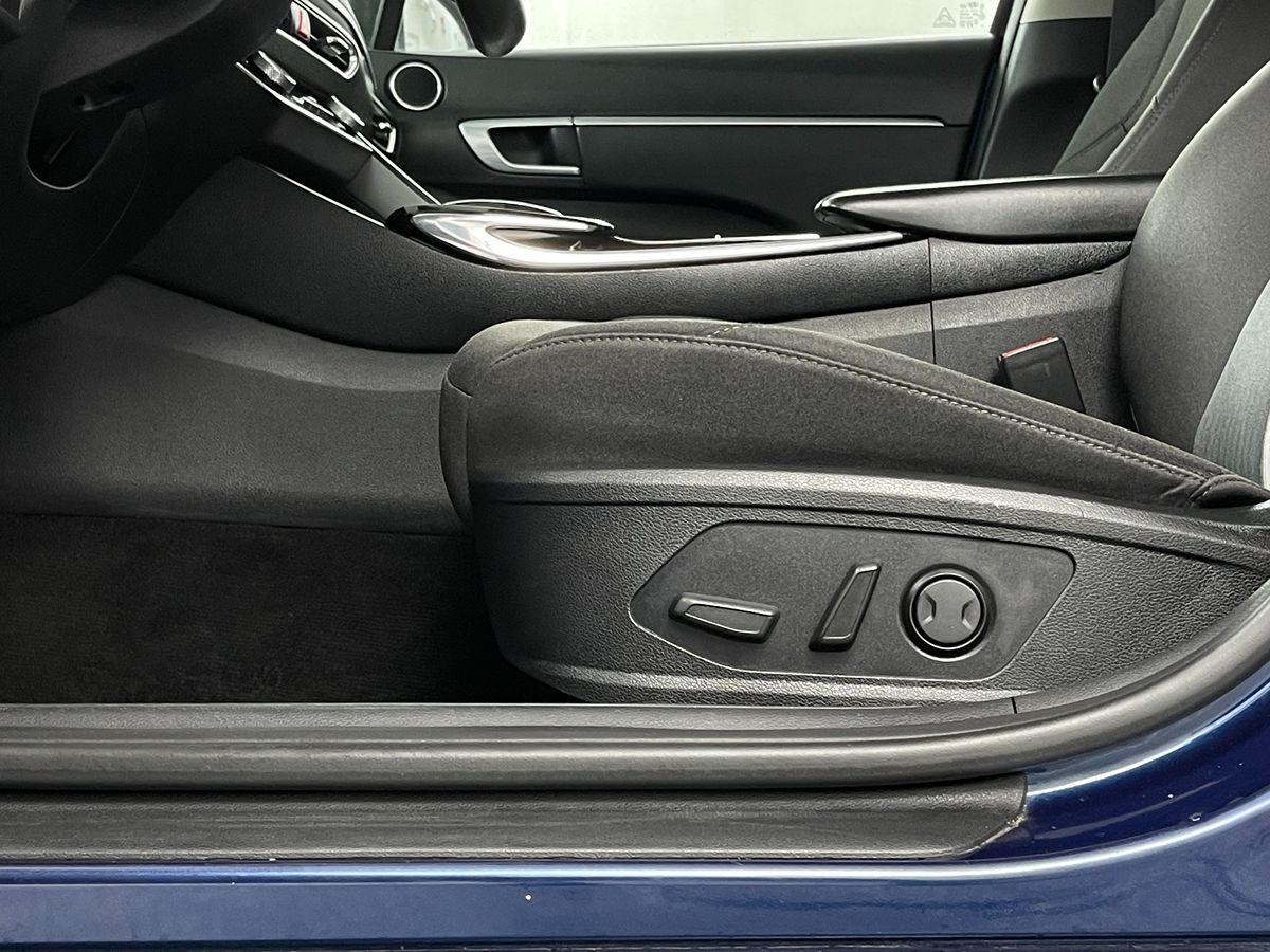 2020 Hyundai Sonata SEL photo 6