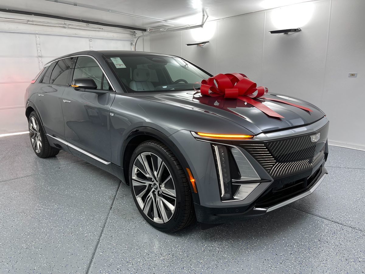 Sold 2023 Cadillac LYRIQ Luxury Premium in Arlington Heights