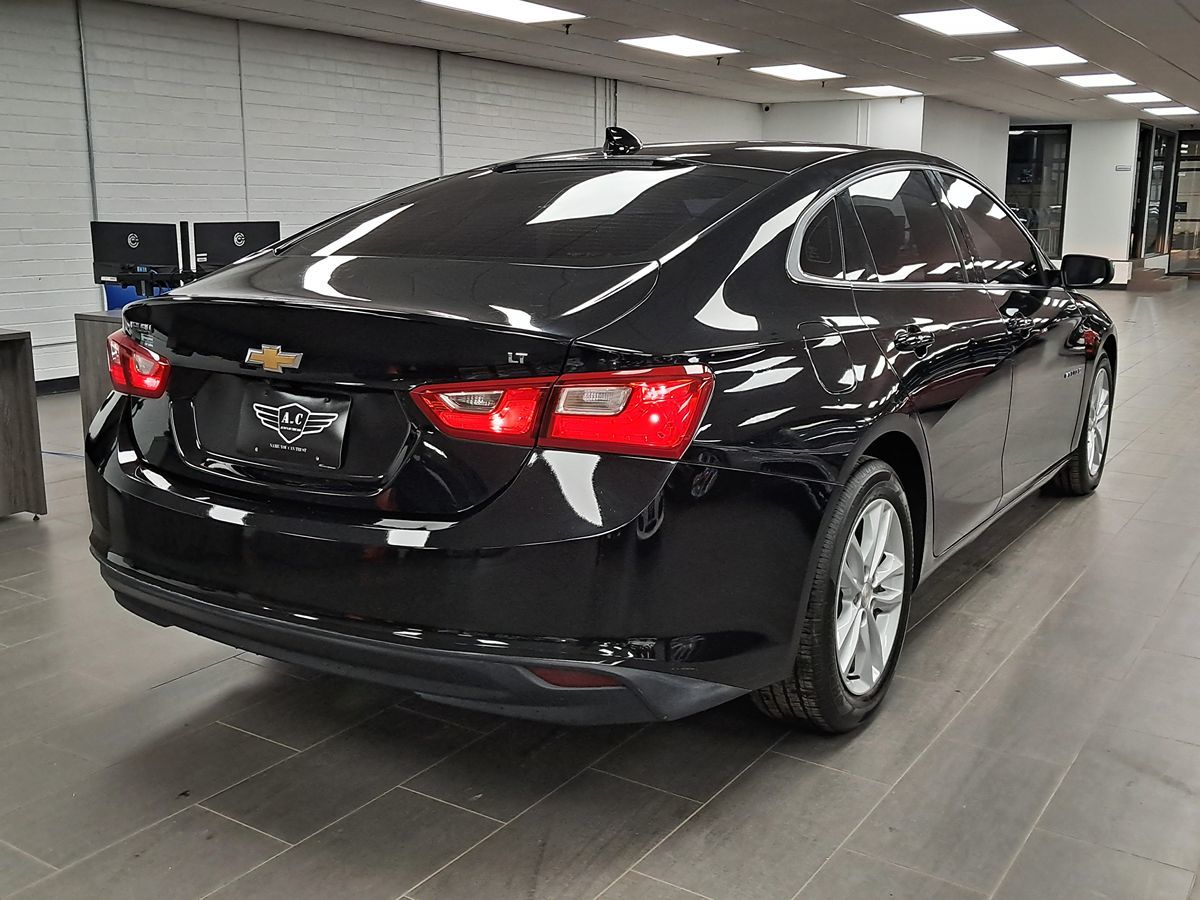 2018 Chevrolet Malibu 1LT photo 3