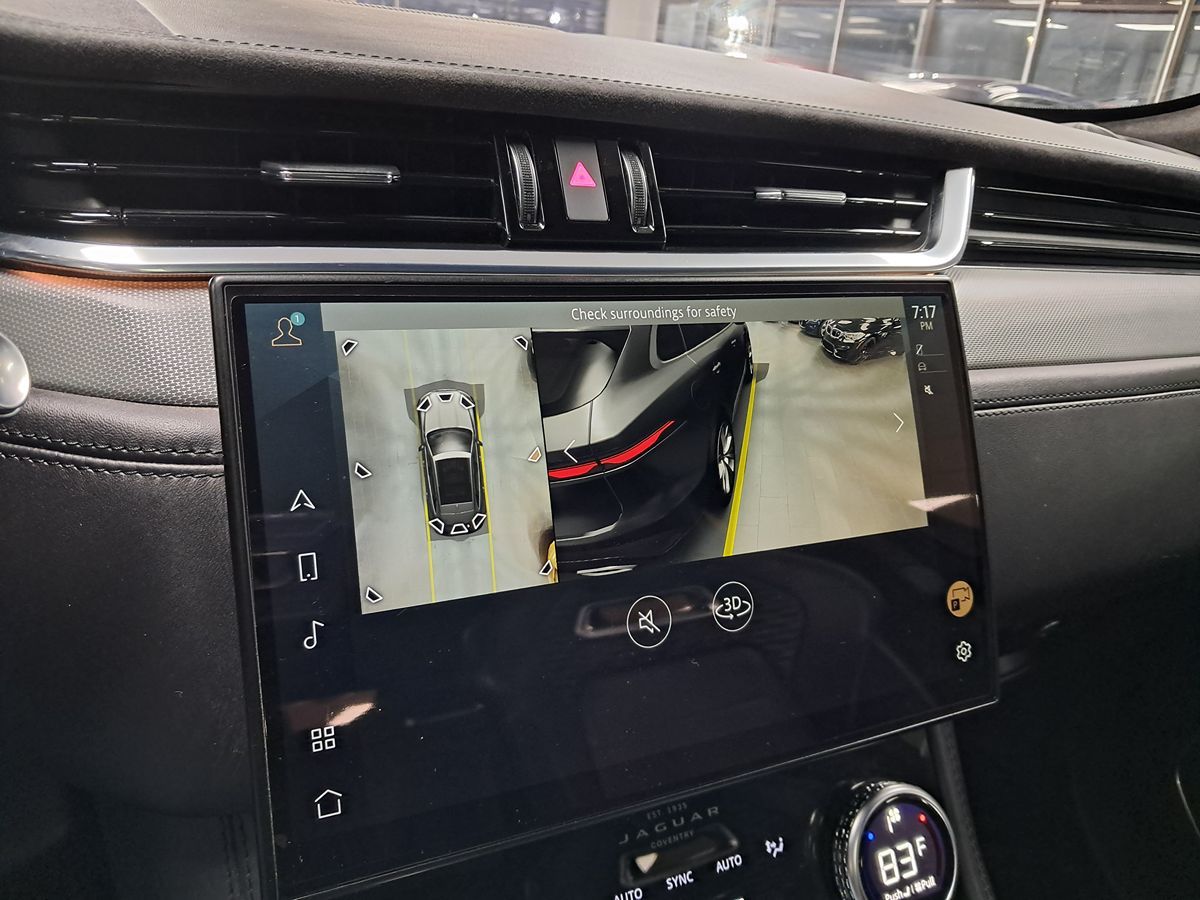 2021 Jaguar F-PACE SVR Premium photo 15