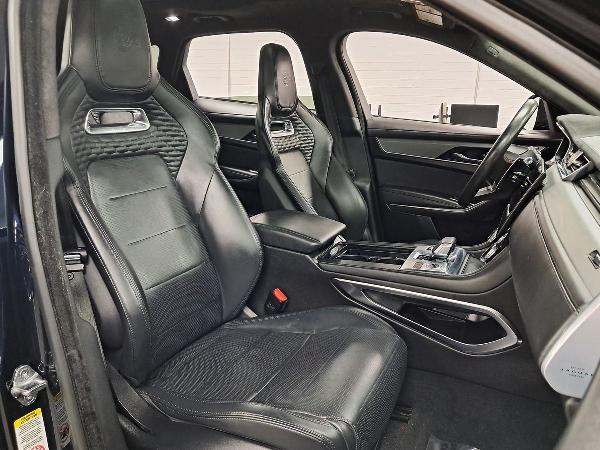 2021 Jaguar F-PACE SVR Premium photo 36