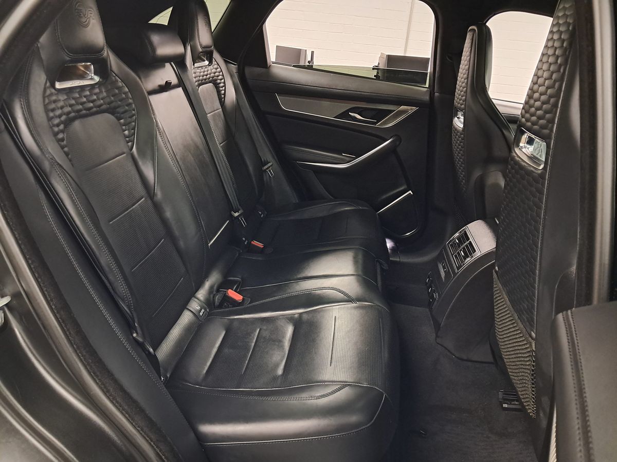 2021 Jaguar F-PACE SVR Premium photo 35
