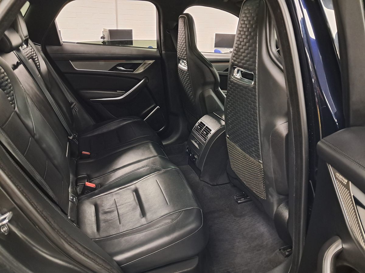 2021 Jaguar F-PACE SVR Premium photo 33