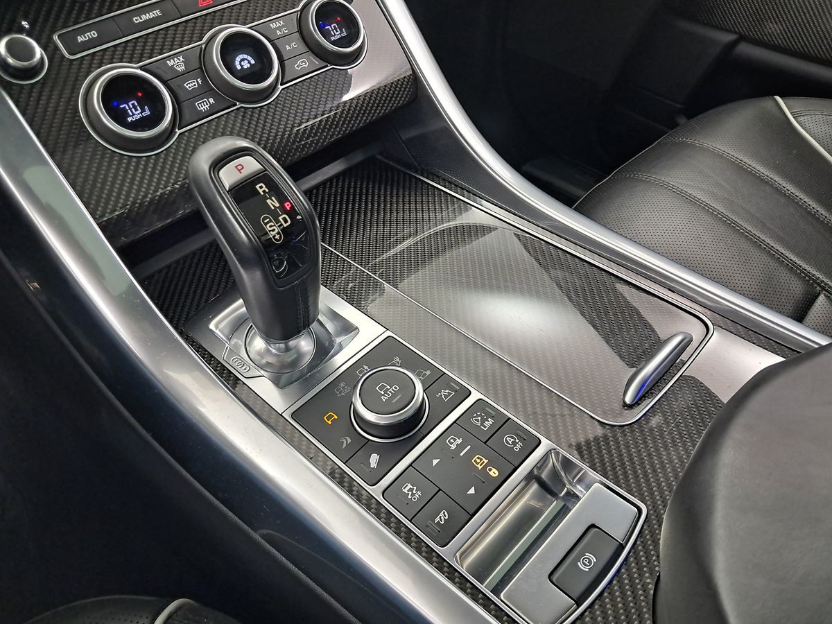 2017 Land Rover Range Rover Sport SVR photo 31