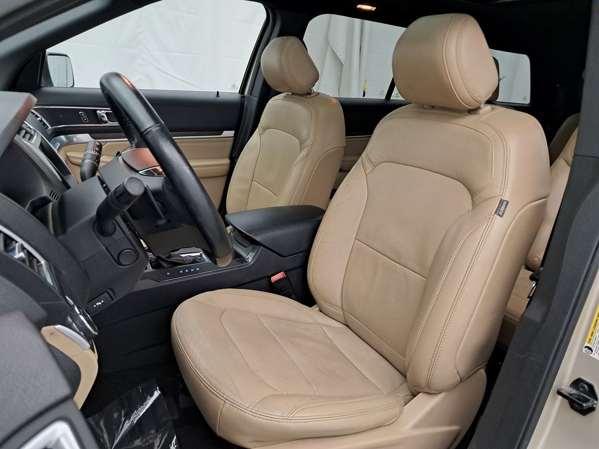 2017 Ford Explorer Limited - Photo 9