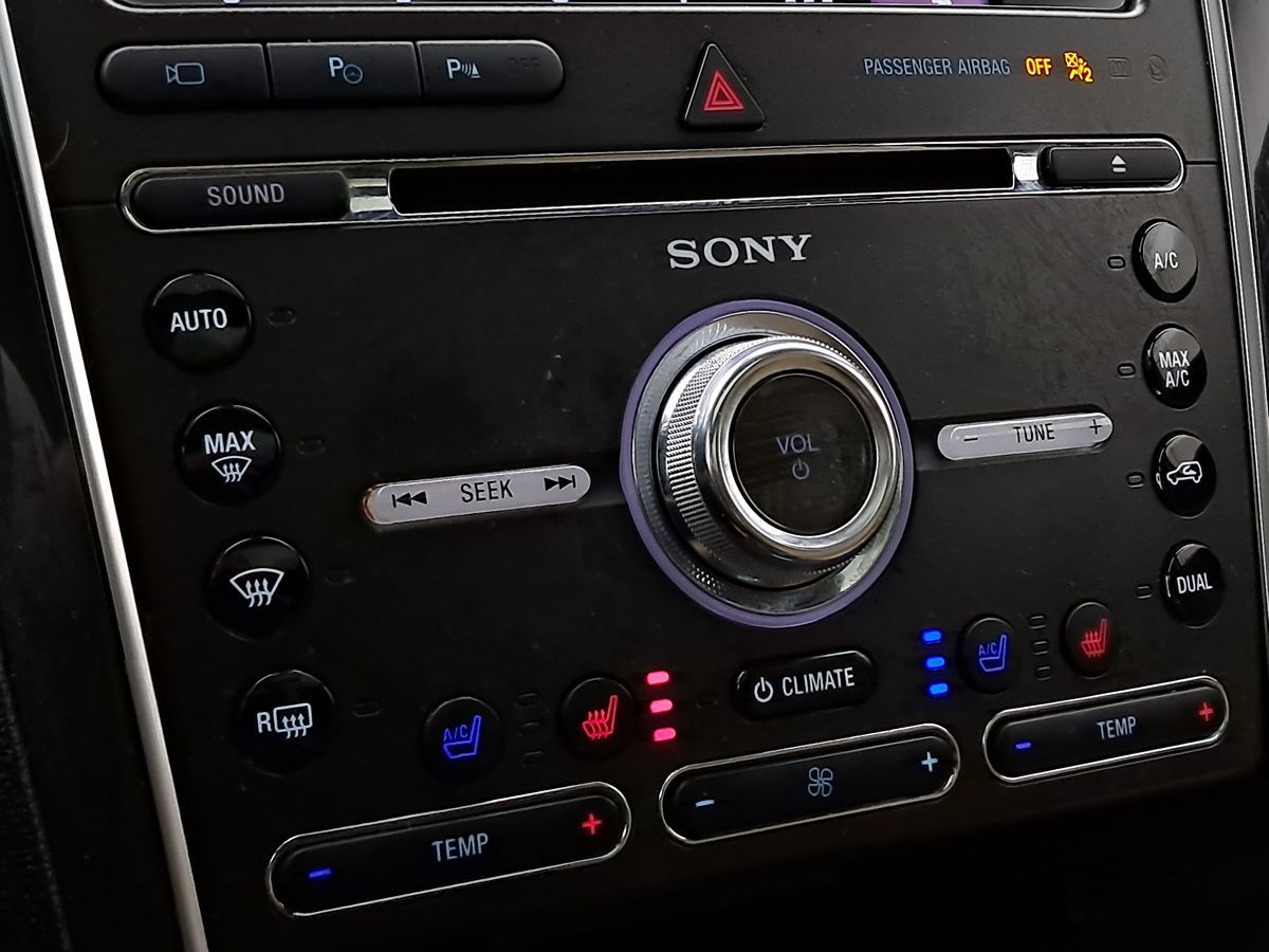 2017 Ford Explorer Limited - Photo 21