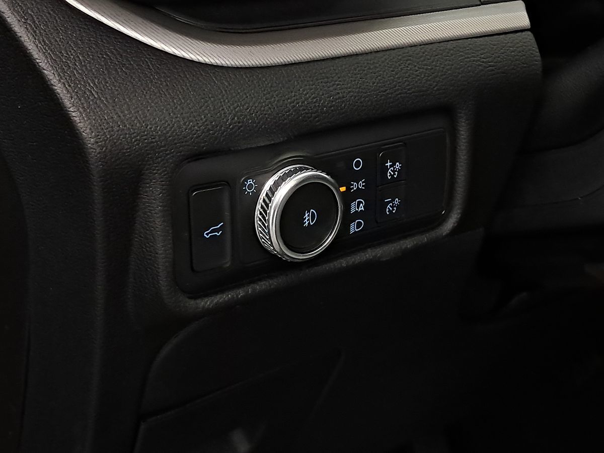 2021 Ford Explorer XLT photo 10